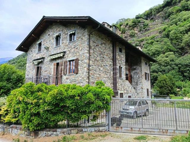 Casa indipendente in vendita a Tresivio via Palù 28