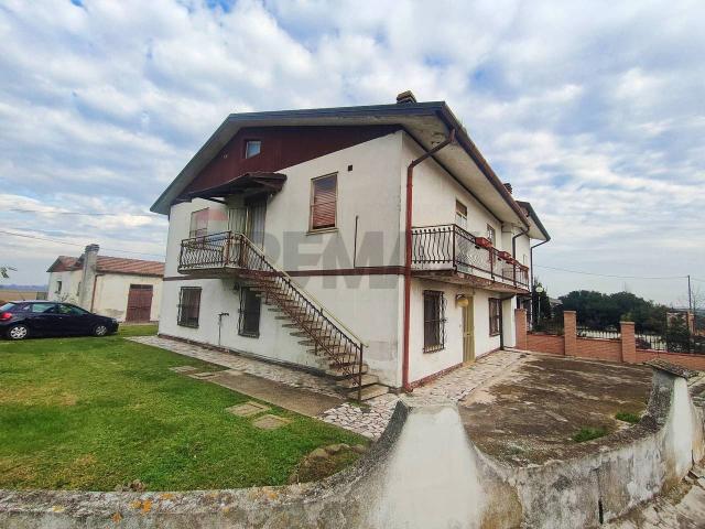 Casa indipendente in vendita a Tresignana