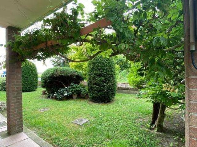Casa indipendente in vendita a Tresignana FE