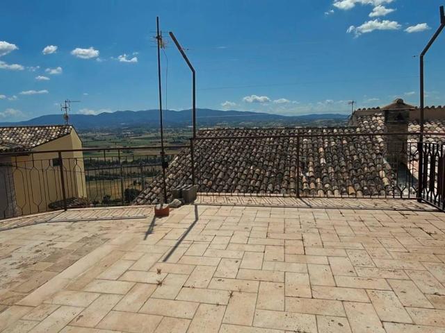 Casa indipendente in vendita a Trevi PG