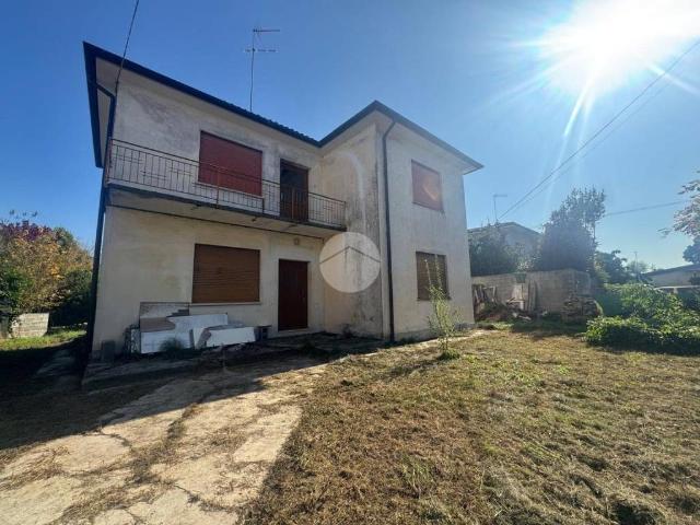 Casa indipendente in vendita a Treviso via Degli Alpini, 50, Santa Maria del Rovere