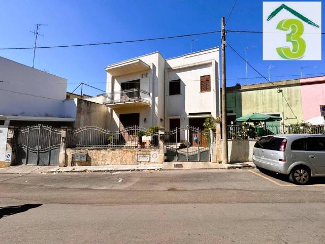 Casa indipendente in vendita a Tricase LE