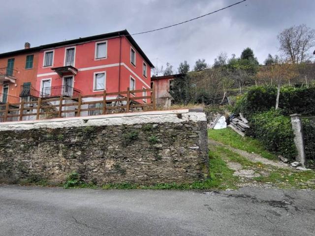 Casa indipendente in vendita a Tribogna GE