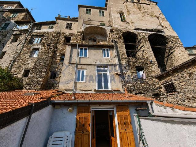 Casa indipendente in vendita a Triora IM