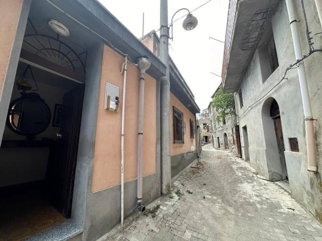 Casa indipendente in vendita a Tripi Abakainon ME