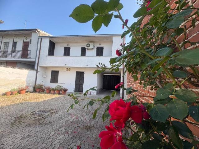 Casa indipendente in vendita a Tromello PV