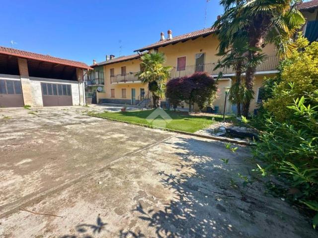 Casa indipendente in vendita a Tronzano Vercellese via Roma, 45