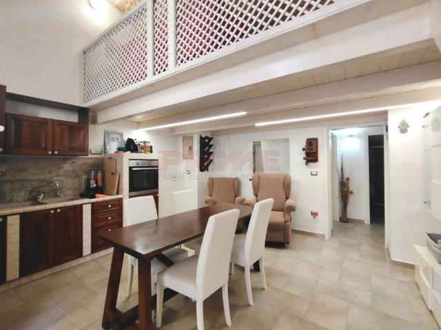 Casa indipendente in vendita a Tuglie via Ugo Foscolo, 18