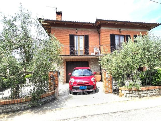 Casa indipendente in vendita a Tuoro sul Trasimeno