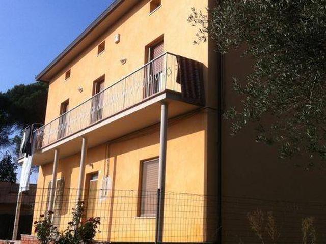 Casa indipendente in vendita a Tuoro sul Trasimeno PG