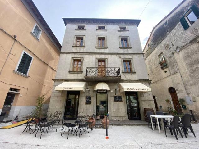 Casa indipendente in vendita a Tuoro sul Trasimeno PG