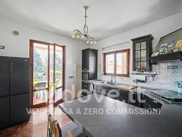 Casa indipendente in vendita a Tuoro sul Trasimeno PG