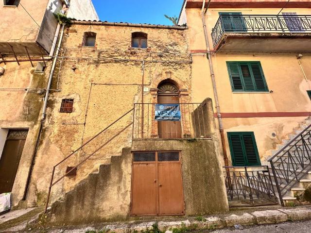 Casa indipendente in vendita a Tusa ME