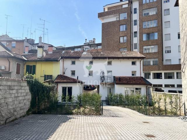 Casa indipendente in vendita a Udine UD