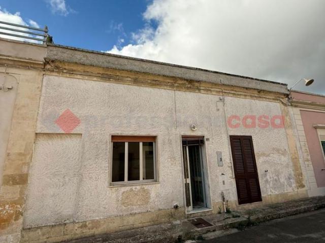 Casa indipendente in vendita a Uggiano La Chiesa