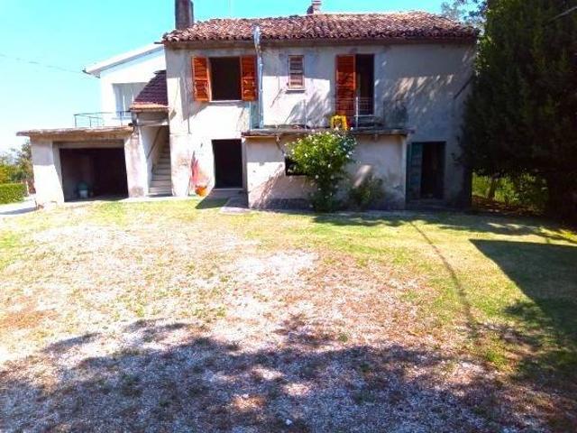 Casa indipendente in vendita a Urbino PU
