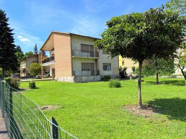 Casa indipendente in vendita a Urbino PU