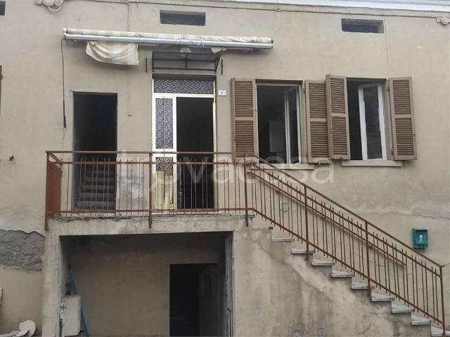 Casa indipendente in vendita a Urbino, Schieti