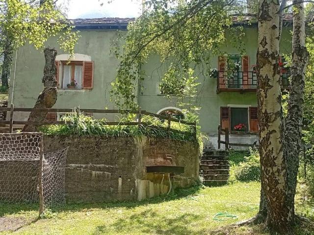 Casa indipendente in vendita a Usseaux TO