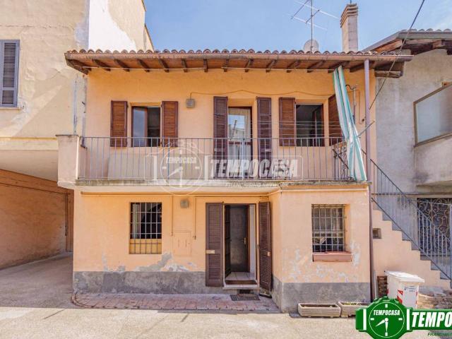 Casa indipendente in vendita a Voghera PV