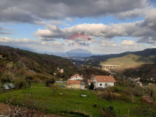Casa indipendente in vendita a Vado Ligure