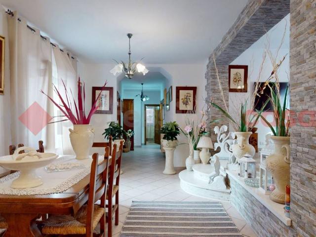 Casa indipendente in vendita a Vagli Sotto LU