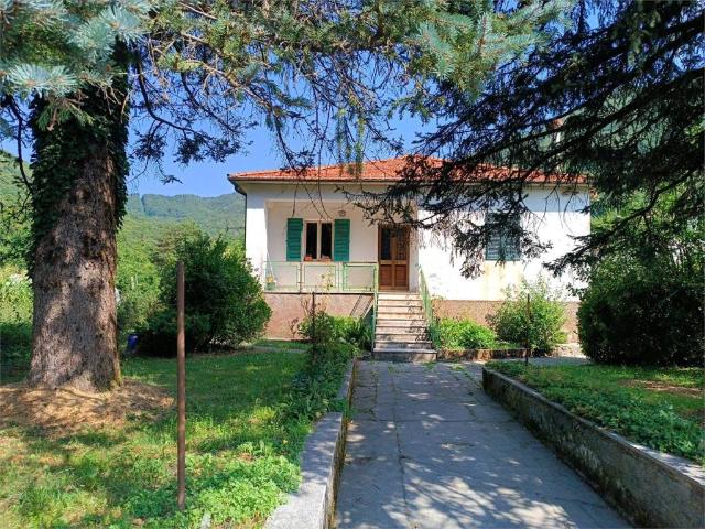 Casa indipendente in vendita a Vagli Sotto LU