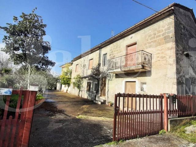 Casa indipendente in vendita a Vairano Patenora CE