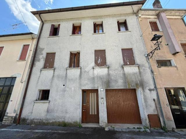 Casa indipendente in vendita a Valdobbiadene TV