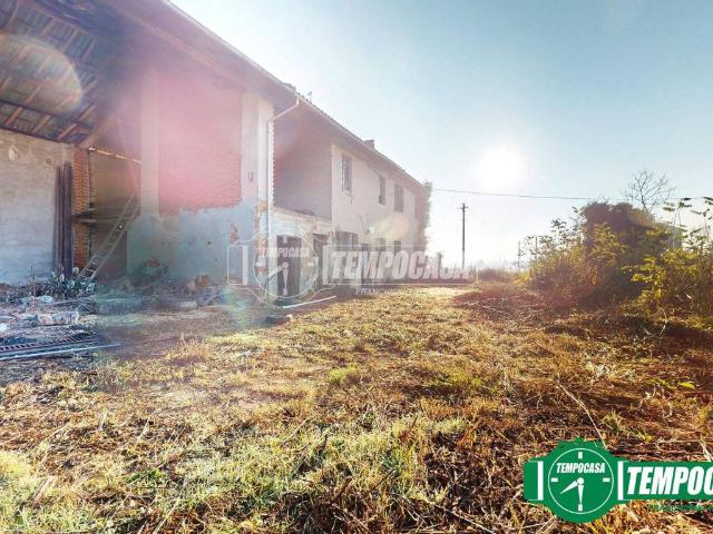 Casa indipendente in vendita a Valenza AL