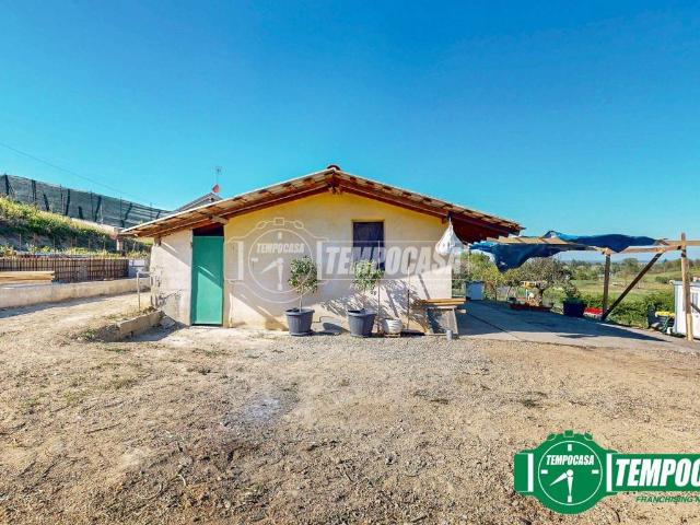 Casa indipendente in vendita a Valenza AL