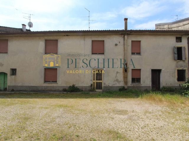 Casa indipendente in vendita a Valeggio sul Mincio