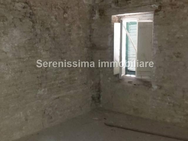 Casa indipendente in vendita a Vallefoglia PU