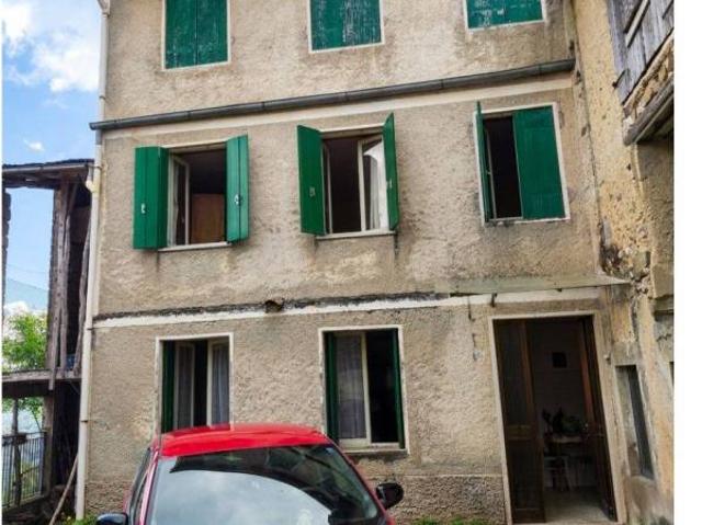 Casa indipendente in vendita a Valli del Pasubio VI