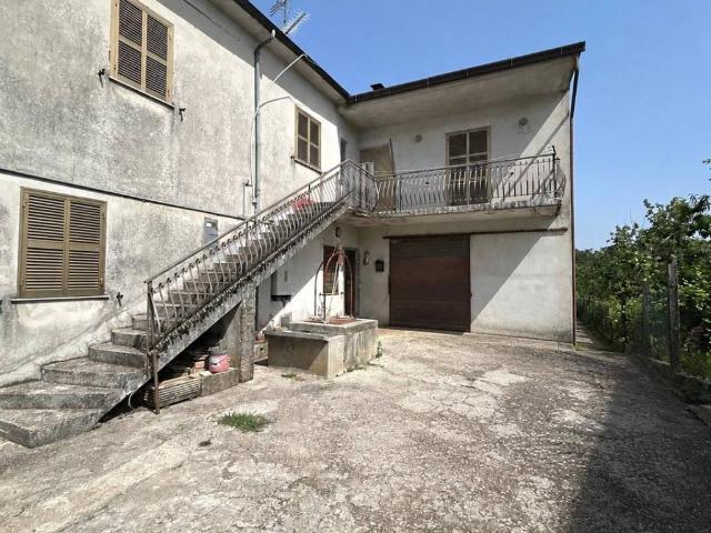 Casa indipendente in vendita a Valmontone RM