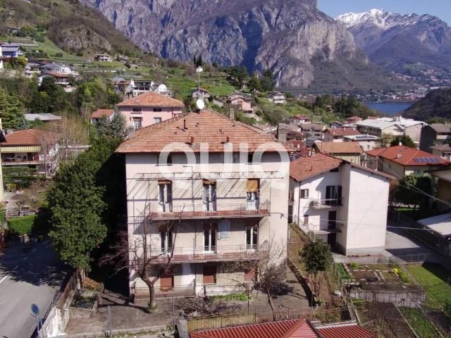 Casa indipendente in vendita a Valmadrera via Resegone, 19