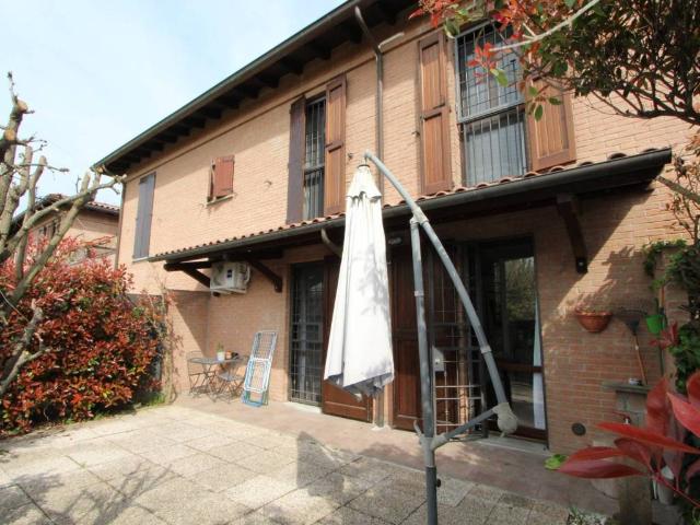 Casa indipendente in vendita a Valsamoggia BO