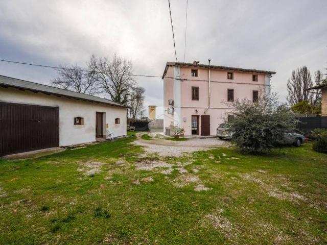 Casa indipendente in vendita a Valsamoggia BO