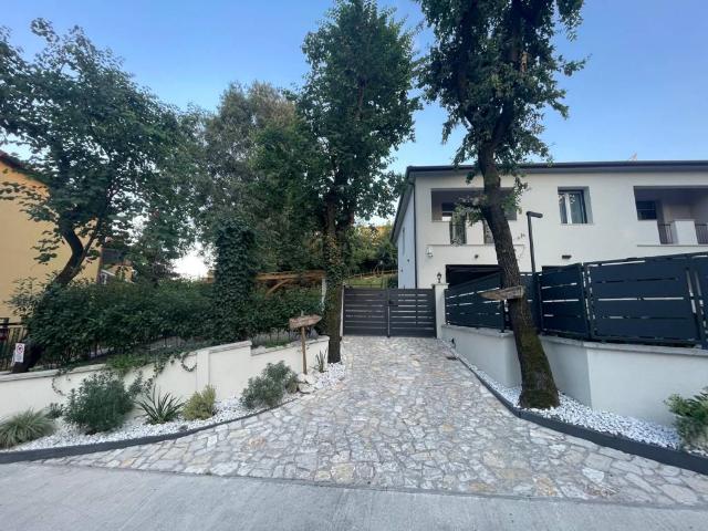 Casa indipendente in vendita a Valsamoggia BO