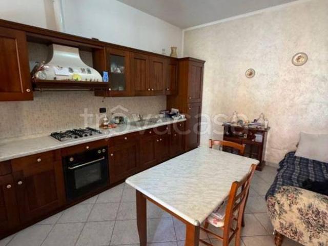 Casa indipendente in vendita a Vanzaghello via San Rocco