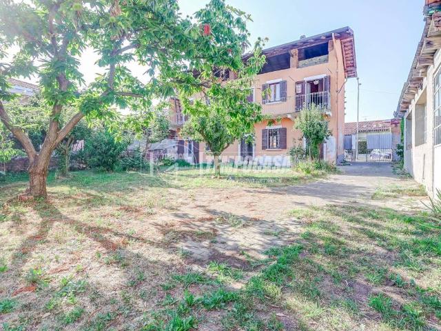 Casa indipendente in vendita a Varallo Pombia NO
