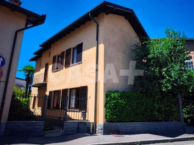Casa indipendente in vendita a Varese