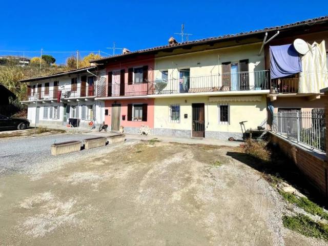 Casa indipendente in vendita a Vezza d'Alba CN