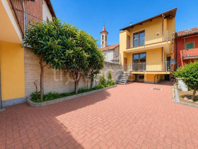 Casa indipendente in vendita a Vezza d'Alba via Salerio, 25