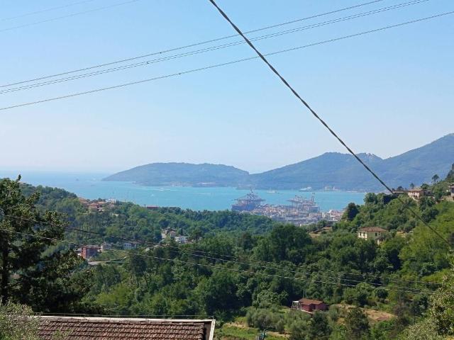 Casa indipendente in vendita a Vezzano Ligure SP
