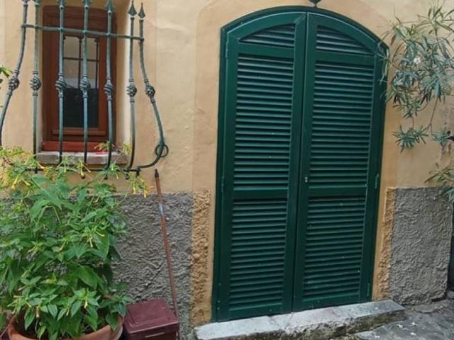 Casa indipendente in vendita a Vezzano Ligure SP