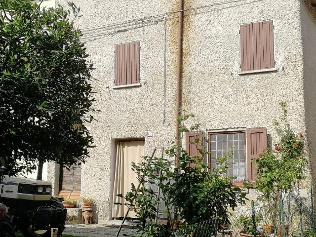 Casa indipendente in vendita a Vezzano sul Crostolo RE