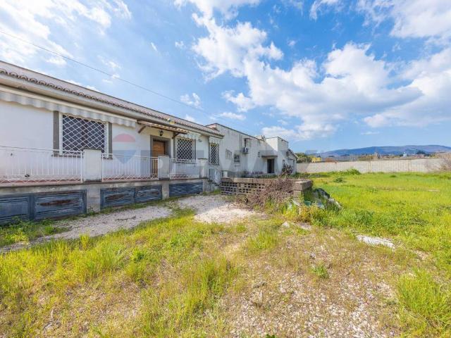 Casa indipendente in vendita a Velletri RM