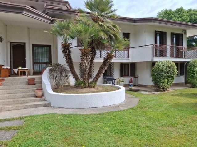 Casa indipendente in vendita a Venezia via Ca' Sagredo, La Favorita