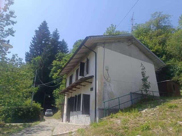 Casa indipendente in vendita a Ventasso RE